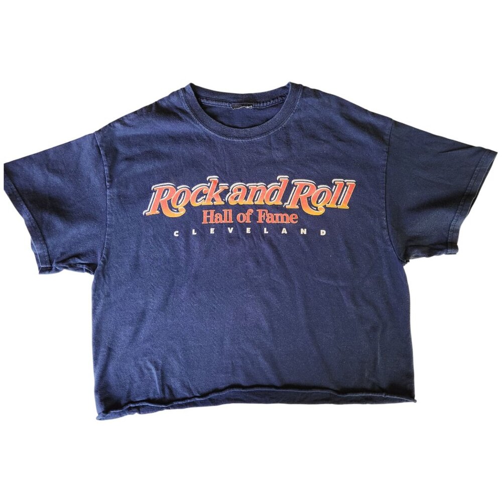 Vintage Women's Rock & Roll Hall Of Fame Cleveland Cropped Navy Blue T-Shirt Med